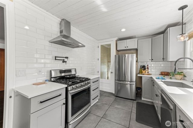 110 S 62nd Street, Tacoma, WA 98408