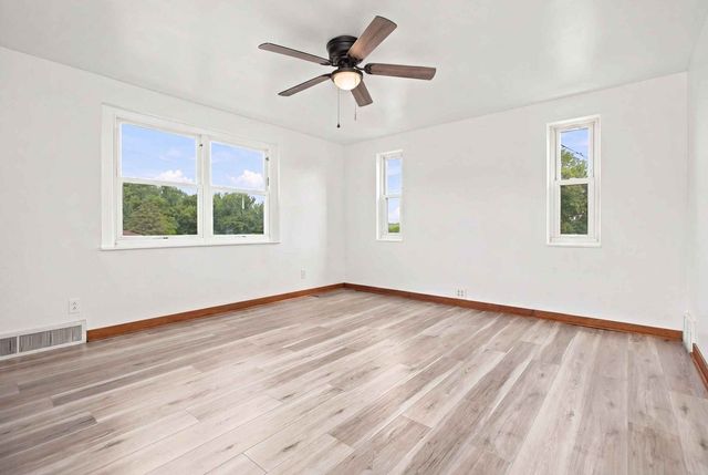 1376 Peterson Dr, Jefferson Hills, PA 15025