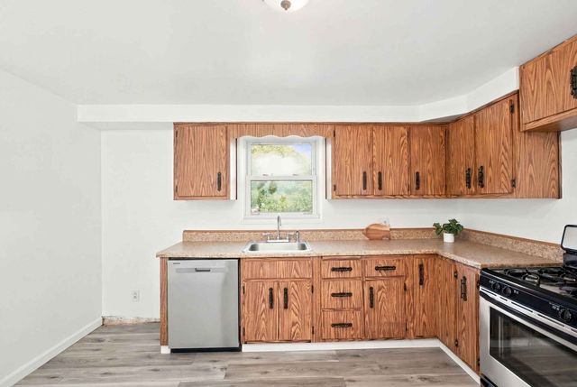 1376 Peterson Dr, Jefferson Hills, PA 15025