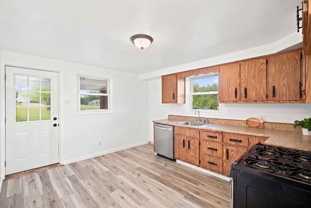 1376 Peterson Dr, Jefferson Hills, PA 15025