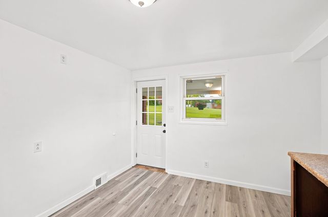1376 Peterson Dr, Jefferson Hills, PA 15025