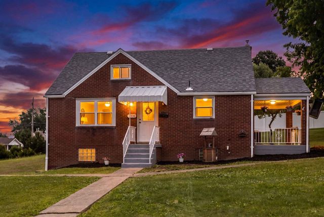 1376 Peterson Dr, Jefferson Hills, PA 15025
