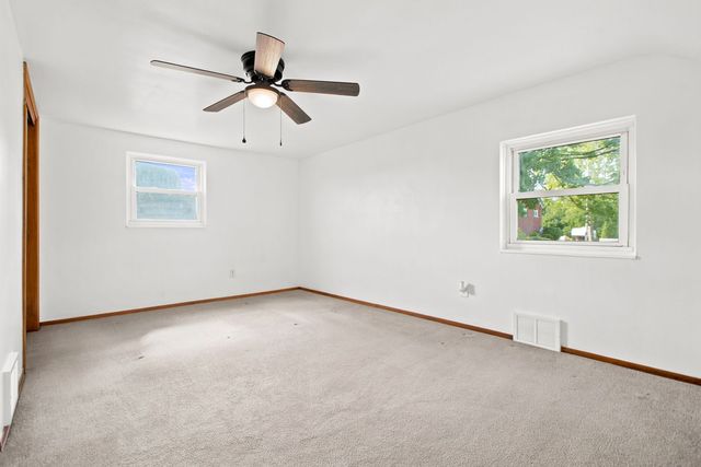 1376 Peterson Dr, Jefferson Hills, PA 15025