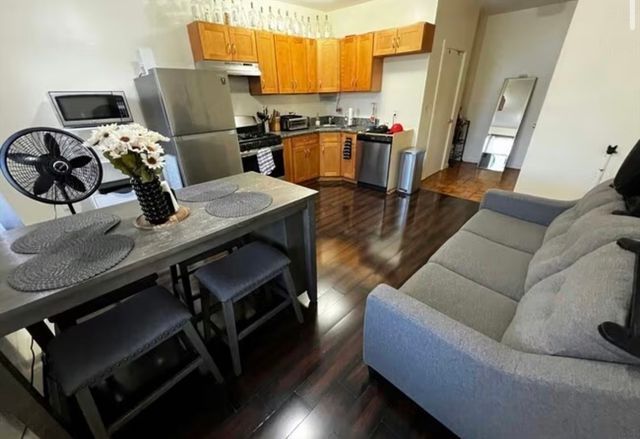 1576 Tremont Street 2, Boston, MA 02120