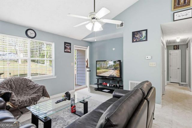 211 Brooks Lane, Winder, GA 30680