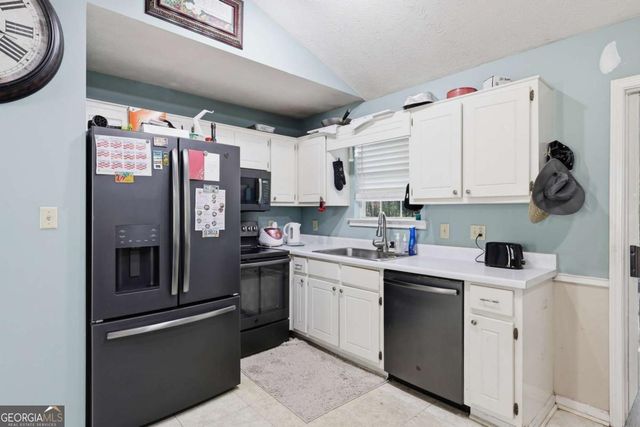 211 Brooks Lane, Winder, GA 30680