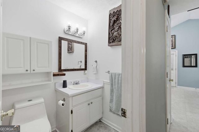 211 Brooks Lane, Winder, GA 30680