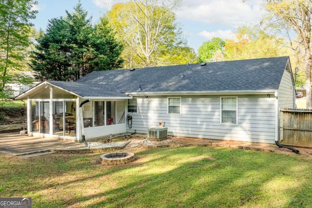 211 Brooks Lane, Winder, GA 30680