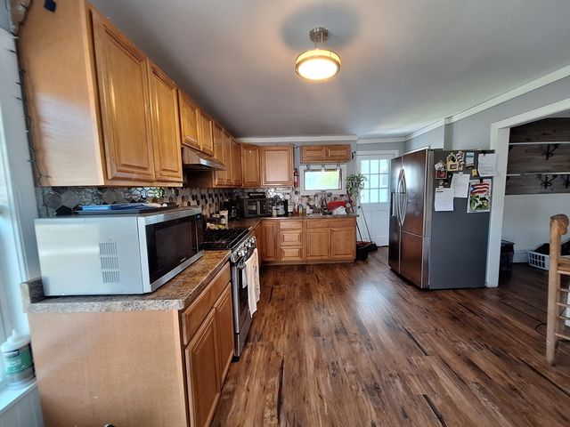 407 Clarendon St, Fitchburg, MA 01420