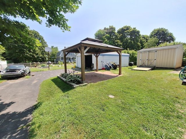 407 Clarendon St, Fitchburg, MA 01420