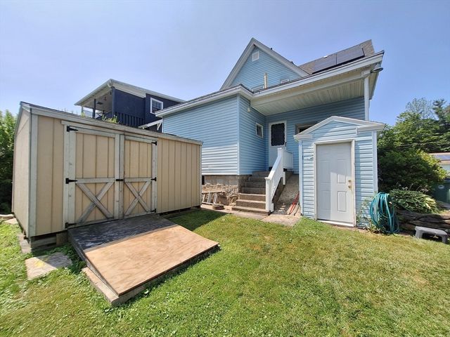 407 Clarendon St, Fitchburg, MA 01420