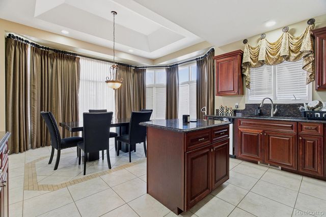 54395 White Spruce Lane, Shelby Charter Township, MI 48315