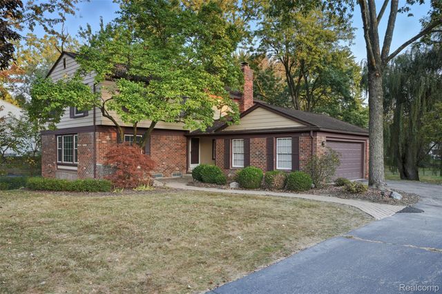 4245 Old Dominion Drive, West Bloomfield Charter Township, MI 48323