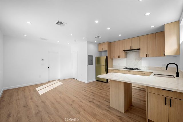 14298 Van Nuys Blvd, Arleta, CA 91331