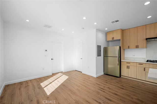 14298 Van Nuys Blvd, Arleta, CA 91331