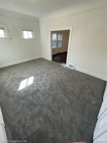 14855 Cleveland Avenue, Allen Park, MI 48101