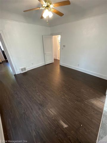 14855 Cleveland Avenue, Allen Park, MI 48101