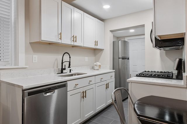 1 Hazel Street 23L, Salem, MA 01970