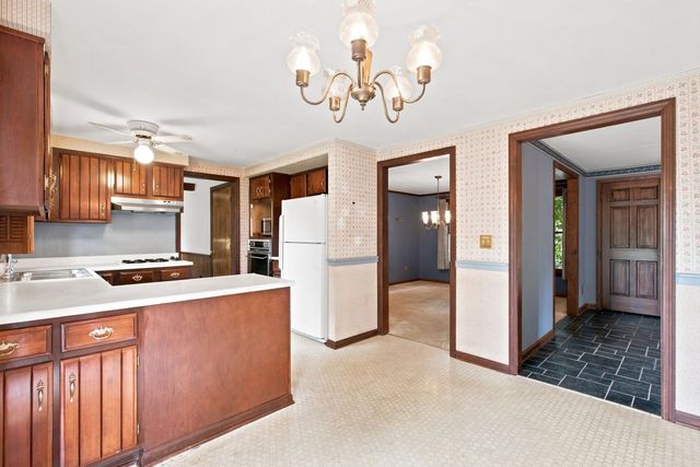 2545 Glenwood DRIVE, Franklin Park, PA 15090