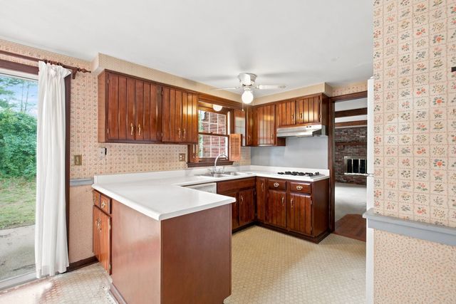 2545 Glenwood DRIVE, Franklin Park, PA 15090