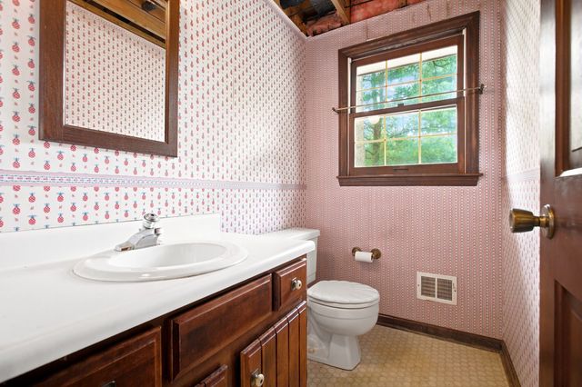 2545 Glenwood DRIVE, Franklin Park, PA 15090