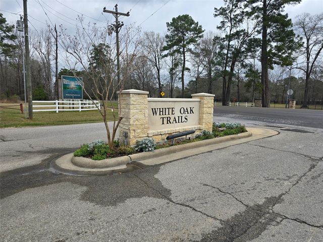 74 County Road 6323, Dayton, TX 77535