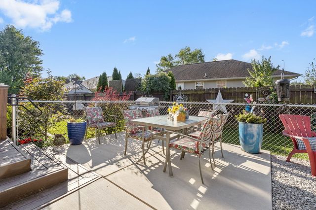 886 West Paddington Drive, Nixa, MO 65714
