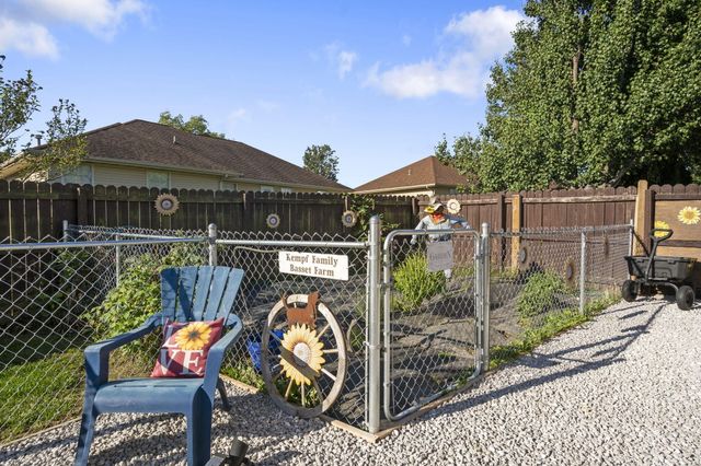 886 West Paddington Drive, Nixa, MO 65714