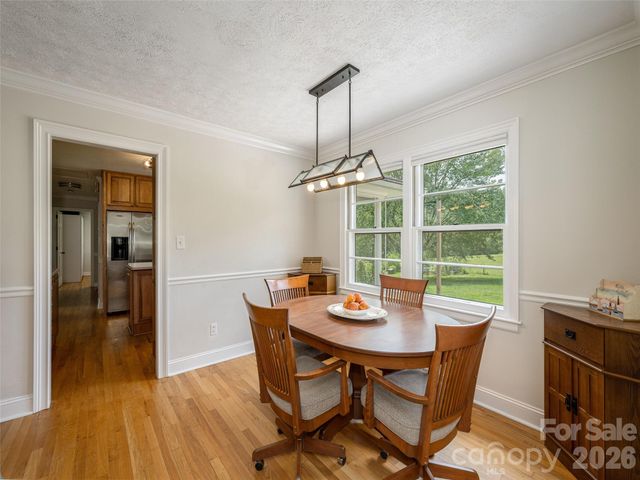 525 Carson Drive, Hendersonville, NC 28791