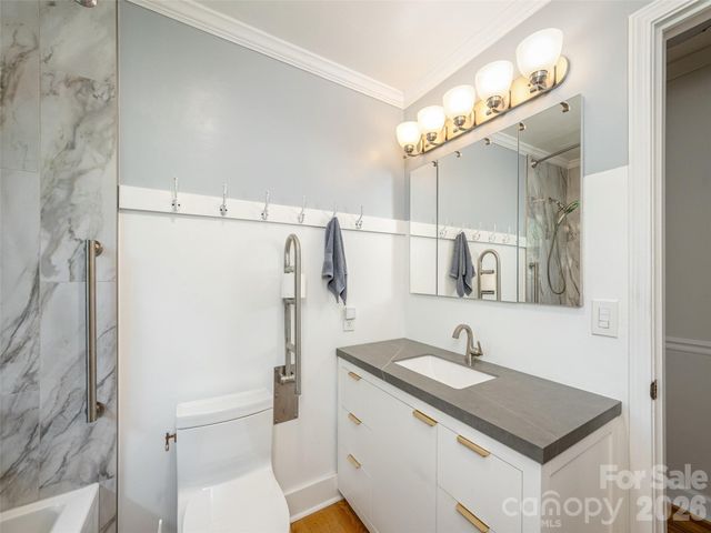 525 Carson Drive, Hendersonville, NC 28791