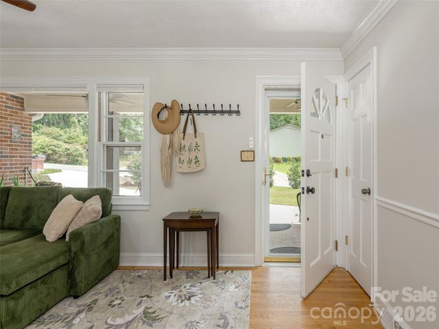 525 Carson Drive, Hendersonville, NC 28791