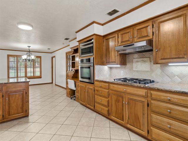 3805 N US HWY 271, Gilmer, TX 75644
