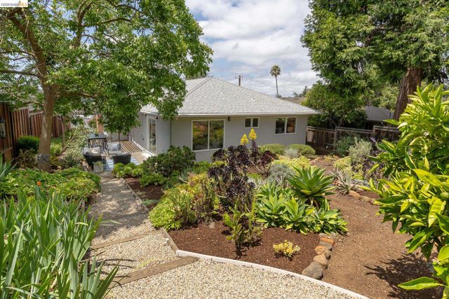 4434 Davenport Ave, Oakland, CA 94619