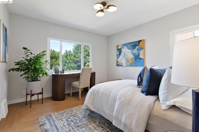 4434 Davenport Ave, Oakland, CA 94619
