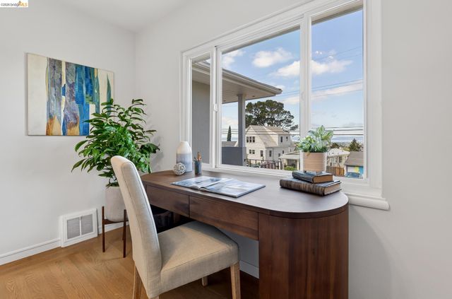 4434 Davenport Ave, Oakland, CA 94619