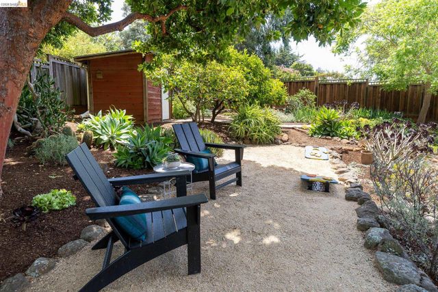 4434 Davenport Ave, Oakland, CA 94619