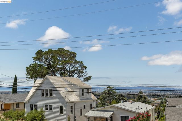 4434 Davenport Ave, Oakland, CA 94619