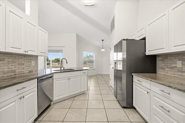 525 DRAYTON ROAD, Winter Haven, FL 33884