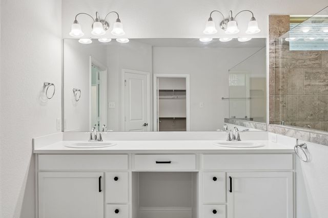 228 Glenwood Drive, Little Elm, TX 75068