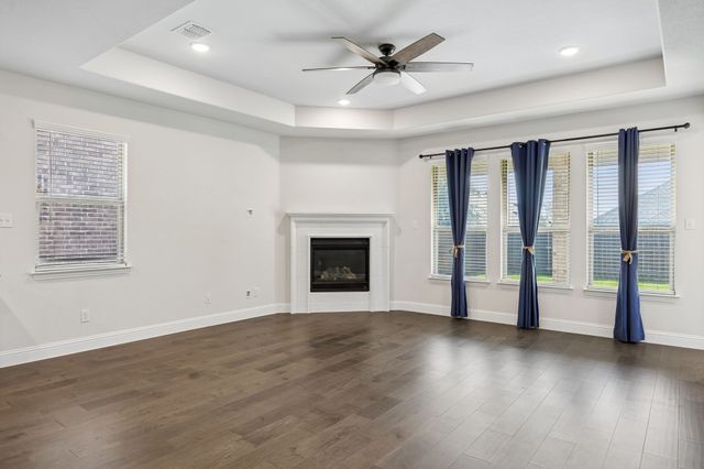 228 Glenwood Drive, Little Elm, TX 75068