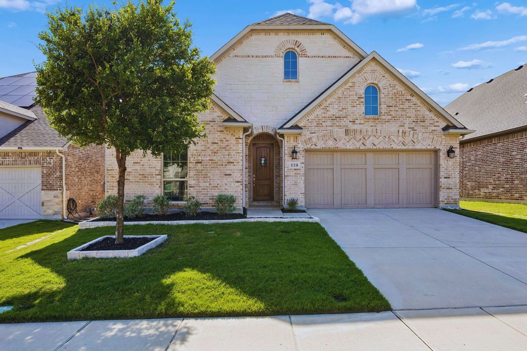 228 Glenwood Drive, Little Elm, TX 75068