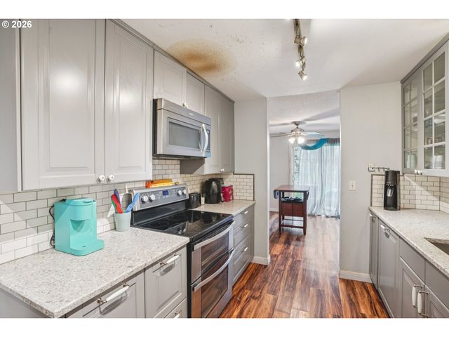 1759 Ne 24TH Ave, Hillsboro, OR 97124