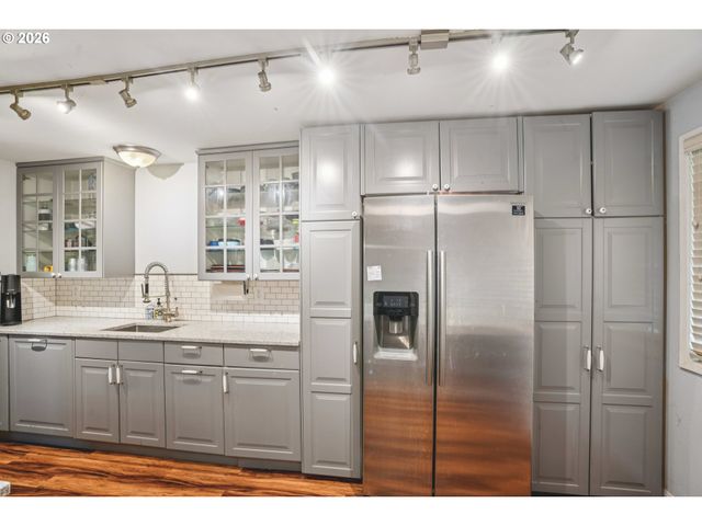 1759 Ne 24TH Ave, Hillsboro, OR 97124