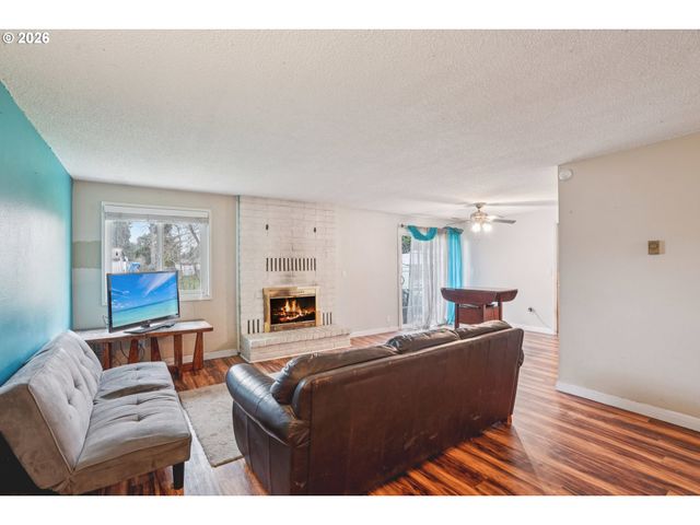 1759 Ne 24TH Ave, Hillsboro, OR 97124