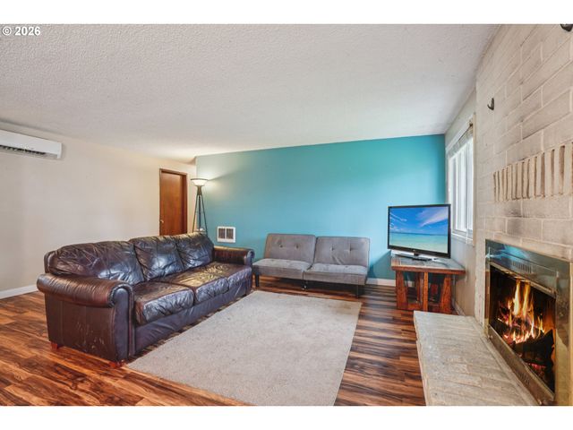 1759 Ne 24TH Ave, Hillsboro, OR 97124