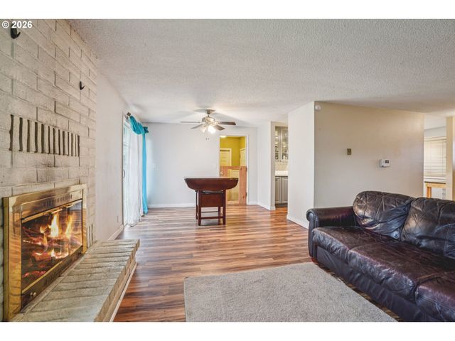 1759 Ne 24TH Ave, Hillsboro, OR 97124