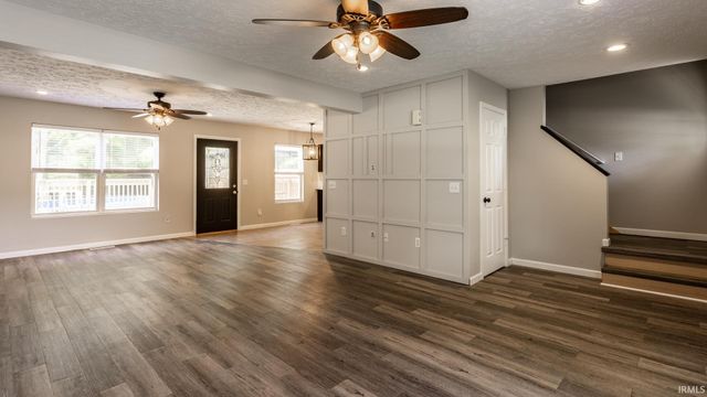 866 E Meadowlands Drive, Ellettsville, IN 47429