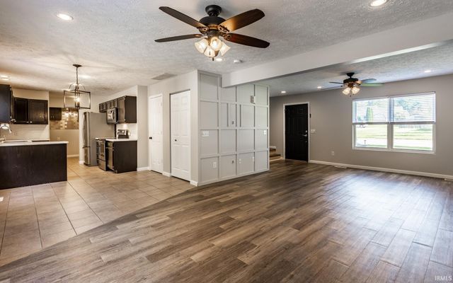 866 E Meadowlands Drive, Ellettsville, IN 47429