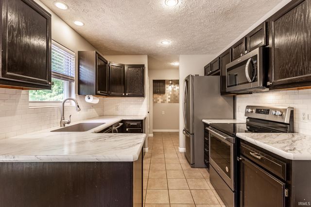 866 E Meadowlands Drive, Ellettsville, IN 47429