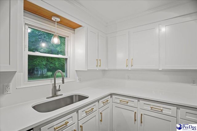2321 Queen Ann Road, Florence, SC 29501